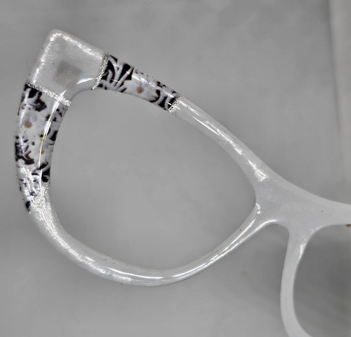 Elegant Snow Flowers