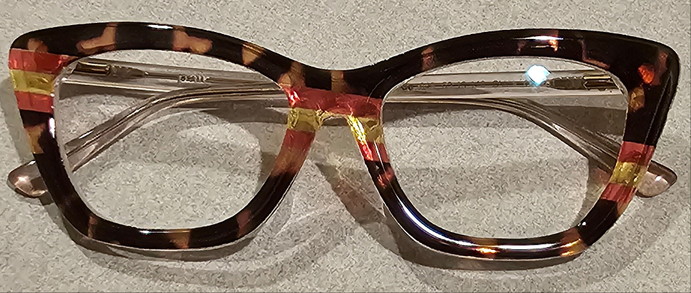 "STRIIPE" Striped Tort