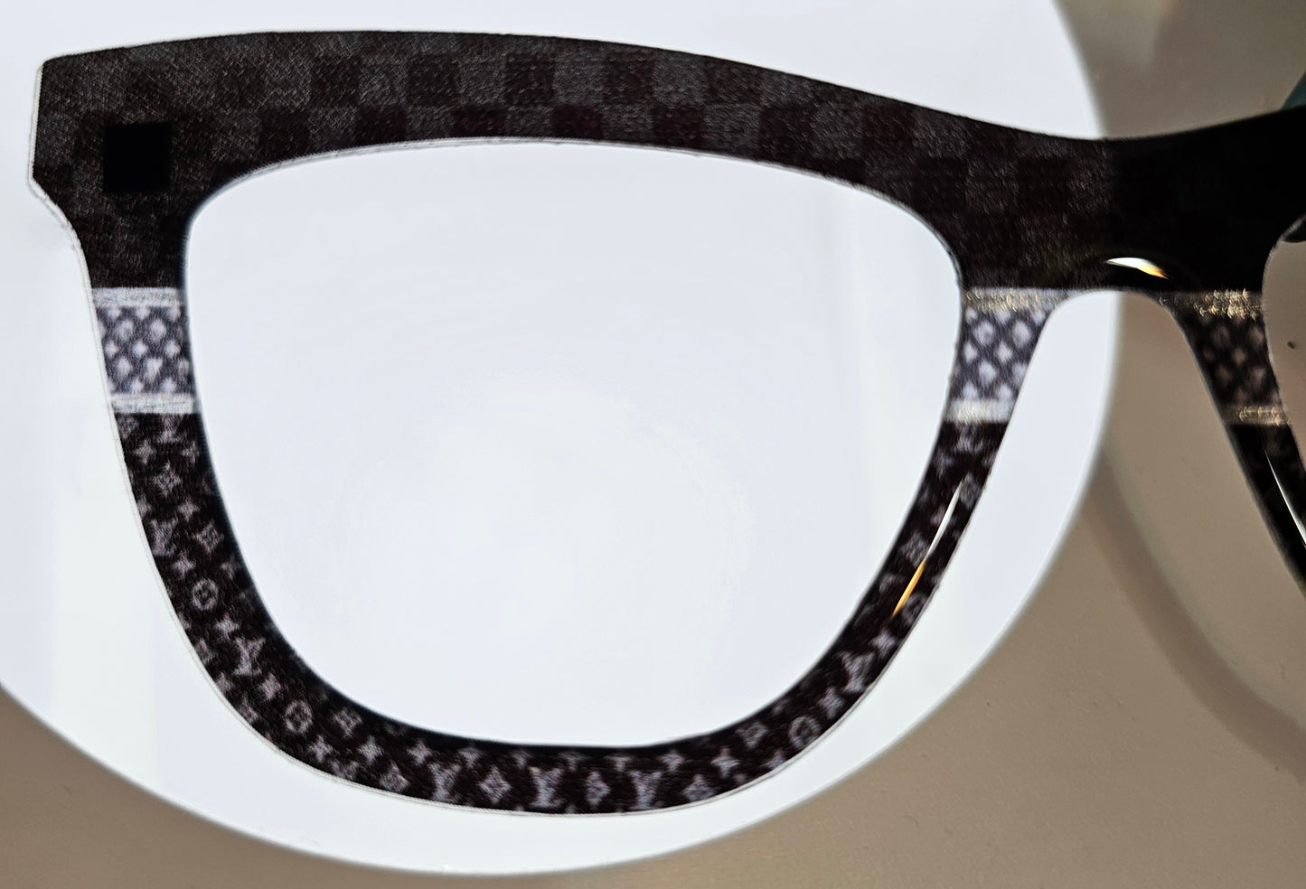 Black LV Demaus