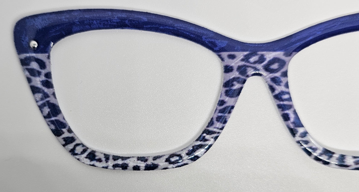 Blue & White Animal (On White)