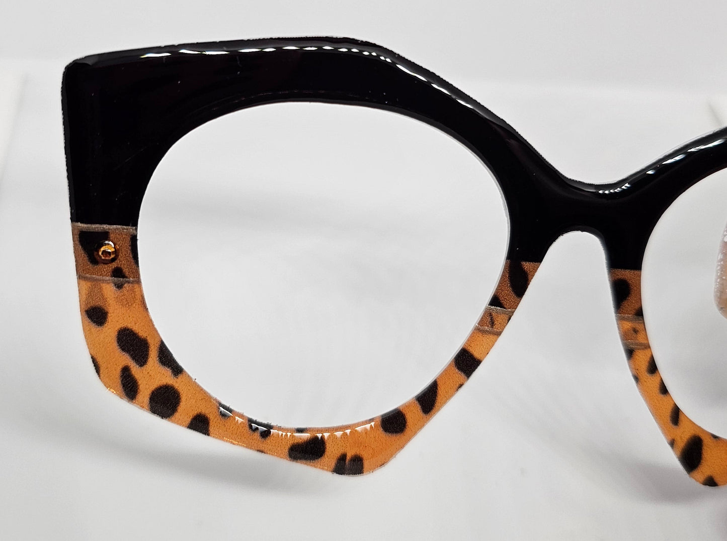 "Toni" Semi Translucent