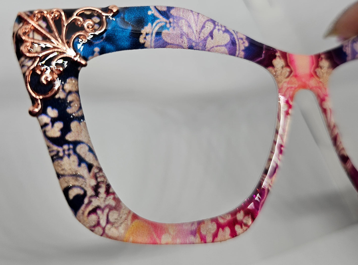 Royal Damask (ONLY Embellishments on Larger Hybrids)