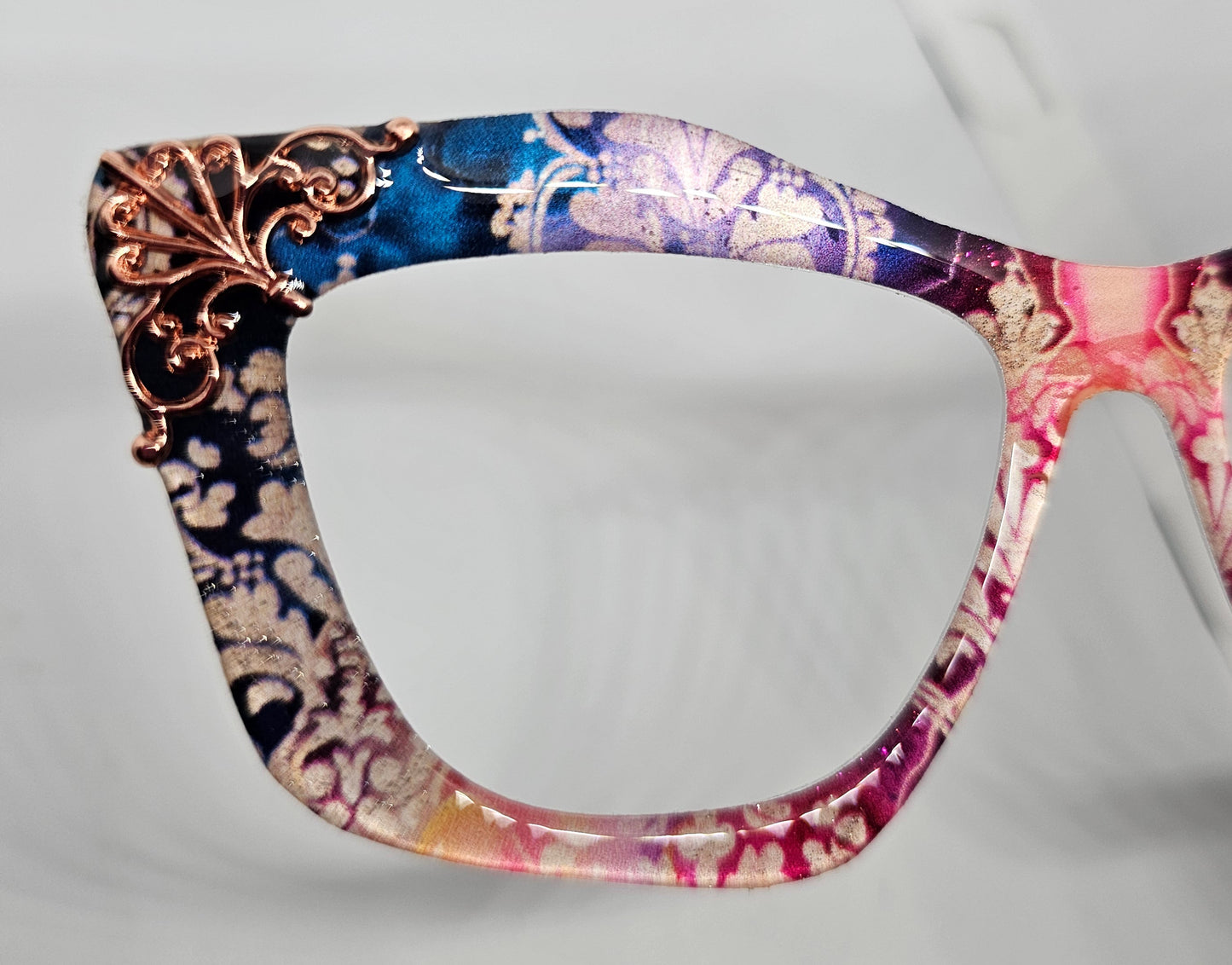 Royal Damask (ONLY Embellishments on Larger Hybrids)