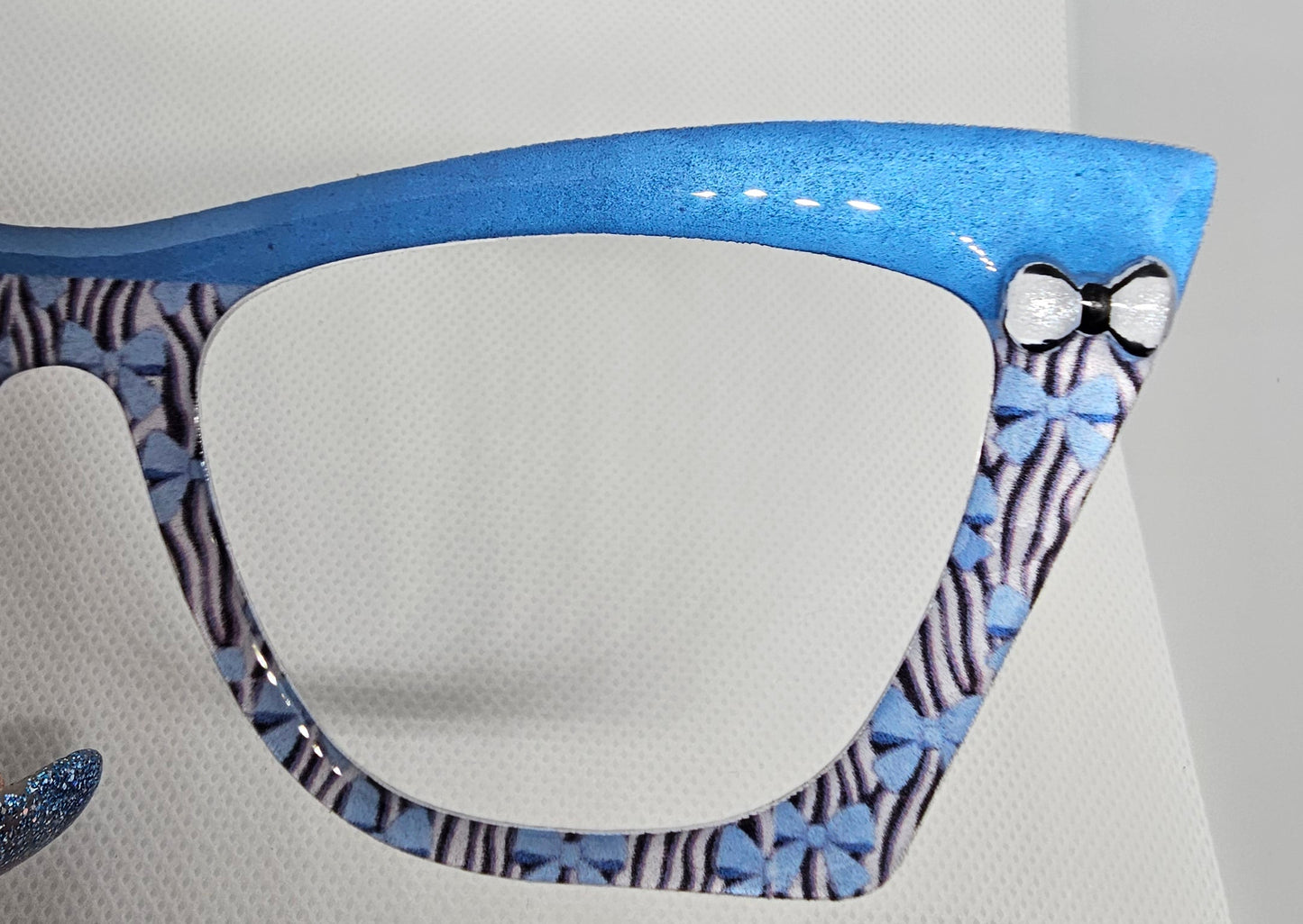 Bow-Tiful Blue